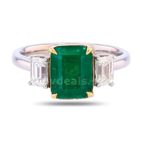 EMERALD and DIAMOND RING