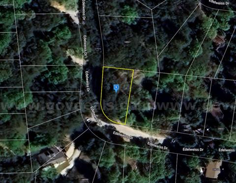 0.12-Acre Lot in Crestline, CA