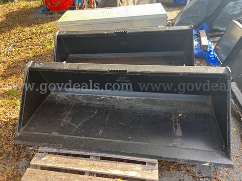 WOLVERINE 72" SKID STEER BUCKET FOR SKID STEER