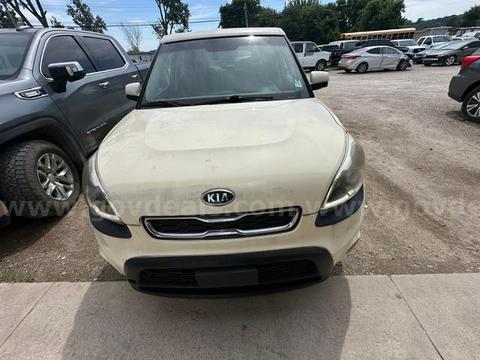2010 Kia Soul +