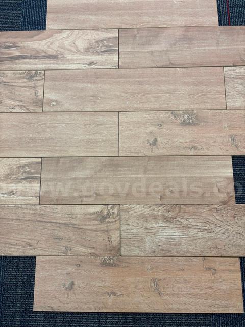 Porcelain tile