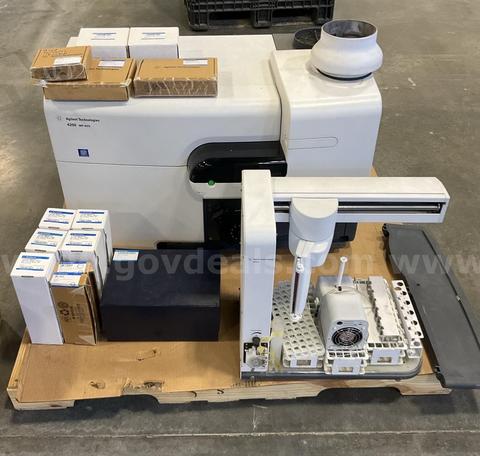 Agilent 4200 MP AES Autosampler (w/accessories)