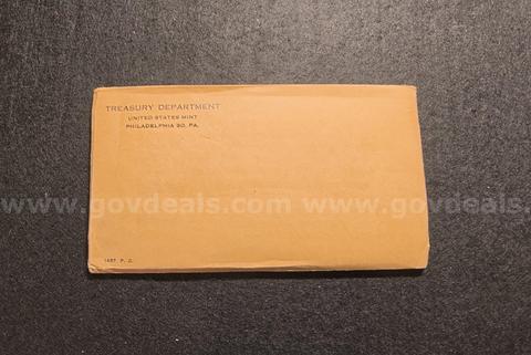 1957 RARE US Treasury Department (Sealed) Philadelphia Silver mint set
