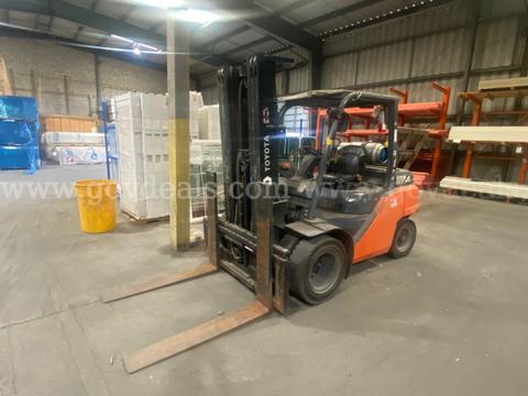 2016 Toyota 8FG35U Pneumatic Tire Forklift