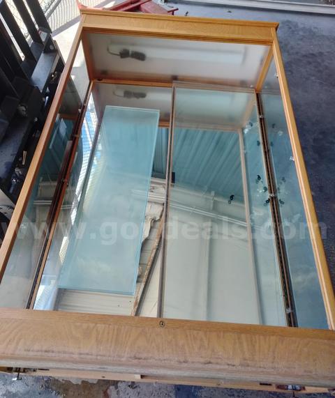 Display Cabinet with Glass Shelves and Lock