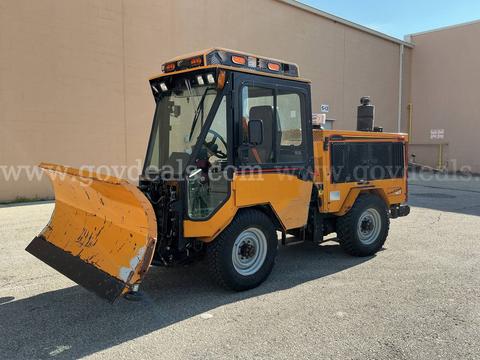 Trackless MT7 Municipal Sidewalk Tractor
