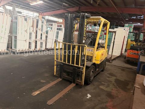 2006 Hyster H50FT Pneumatic Tire Forklift - Inoperable
