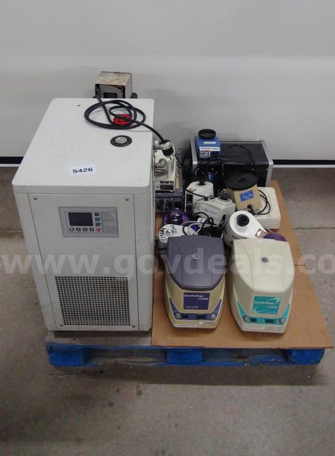 Lot of Lab Equipment - ID: 5426
