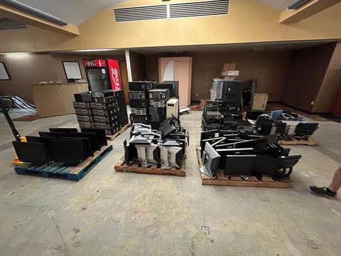 Desktop and Monitor Bulk Lot on Pallets