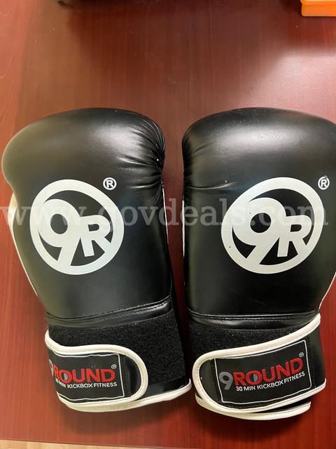 9Round 30 Min Kickbox Fitness Gloves Black/White