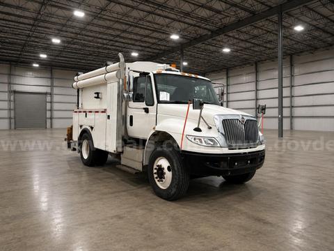 2016 International 4400 Enclosed  Service Utility Truck, Mechanic truck with  Air Compressor