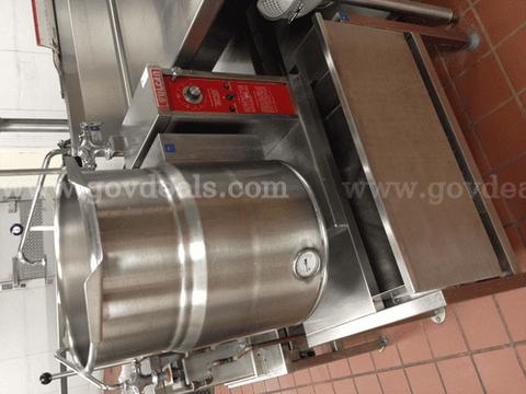 10 Gallon Tilting 2/3 Steam Jacketed Electric Tabletop Kettle