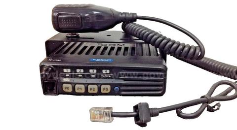 ICOM IC-F6011 UHF 440-470 MHz, 8 CH, 50 With Microphone And Radio Base