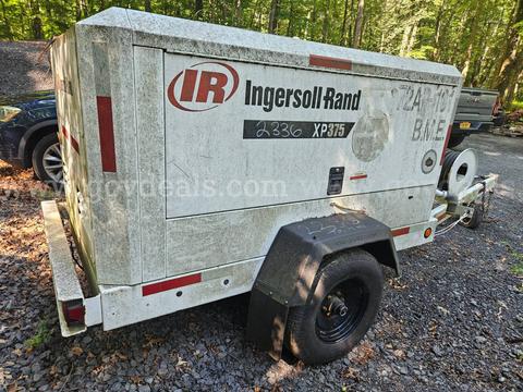 Ingersoll Rand XP375 Tow Behind Air Compressor