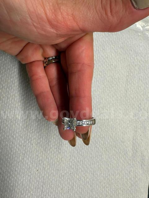 Fake women's wedding band