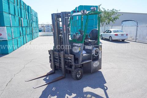 2022 Combilift CB6000 Pneumatic Tire Forklift