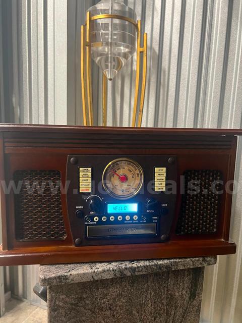 Innovative Technology Wood Cabinet Vinyl to Recordable, CD, and Music Center