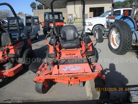 2016 BAD BOY OUTLAW 72" ZERO TURN MOWER - NEEDS REPAIRS