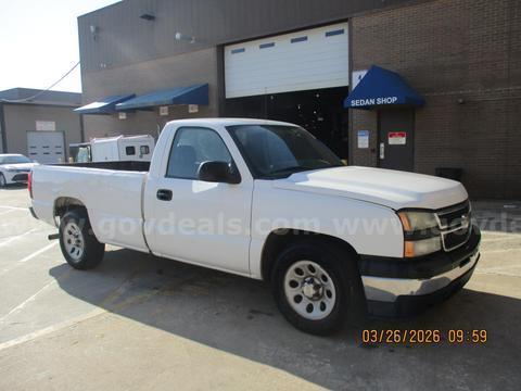 2006 CHEVY SILVERADO 1500 LT1 - LONG BED - 2-WHEEL DRIVE