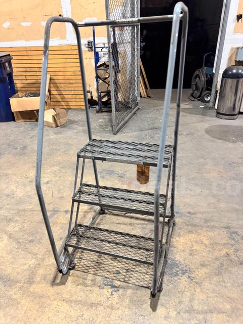 Warehouse Equipment (Pallet Jack, stand-up ladders, moving carts ...
