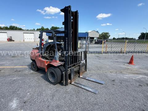 2007 Toyota 7FDU45 Pneumatic Tire Forklift