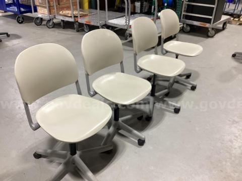 Set of 4 KI Torsion Task Chairs by Giancarlo Piretti – Ergonomic Office/Lab Chairs