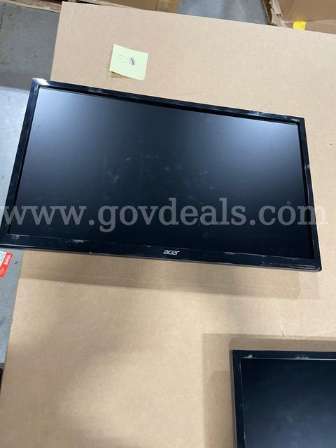 lot of (28) Acer V247Y monitors removed from working office environment