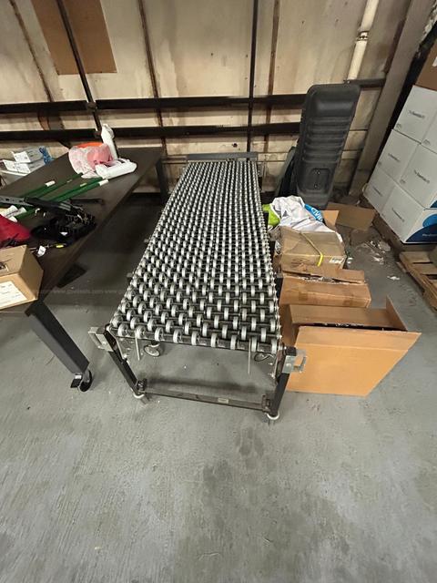 Uline BestFlex 200 Expandable Skatewheel Conveyor