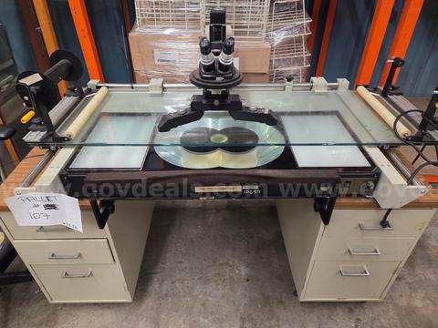 Bausch And Lomb High Intensity Light Table