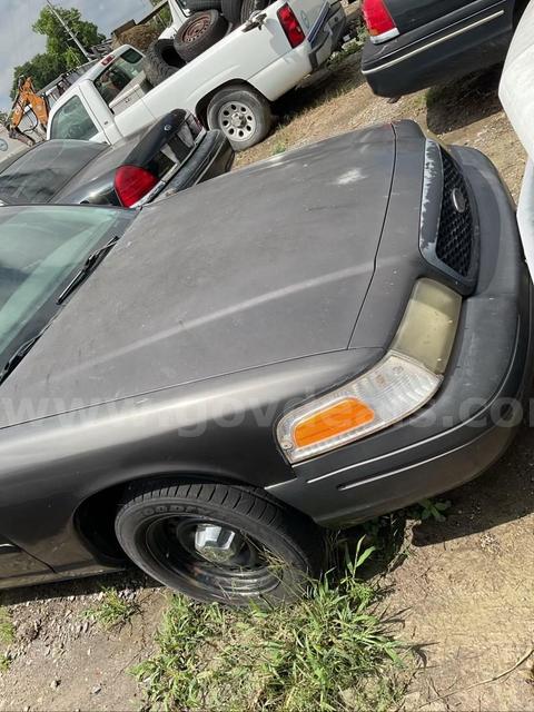 2002 Ford Crown Victoria