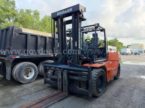 2010 Doosan D130 Forklift-Inoperable