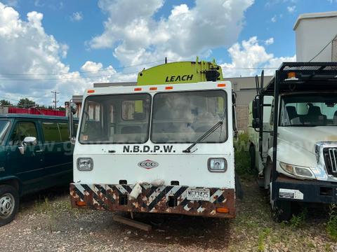 2006 CRC Sanitation Truck