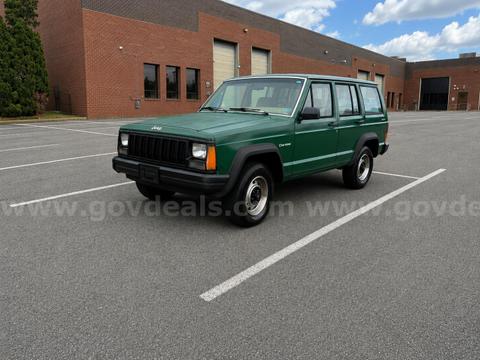 1992 Jeep Cherokee 4x4 w/106k Miles