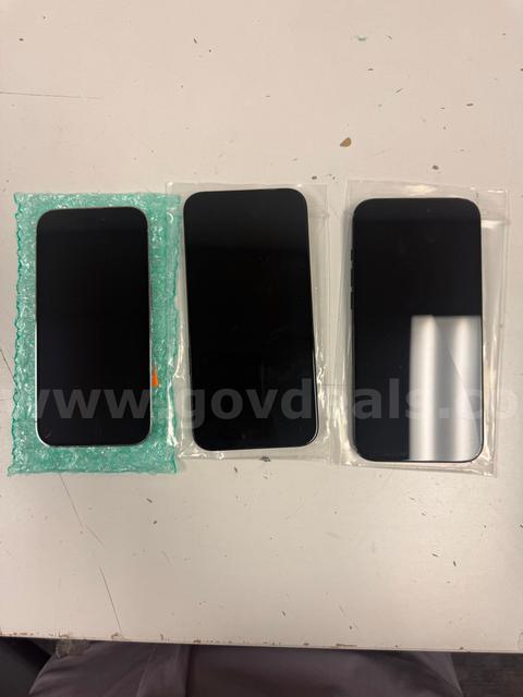 Lot of 3 iPhones - Need Repair