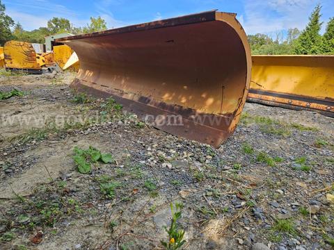 16FT Wausau Power Angle Snowplow With JRB Coupler