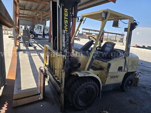 2006 Hyster H90XMS Pneumatic Tire Forklift-Inoperable