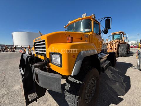 1996 Mack RD688P