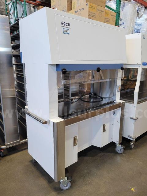 Esco VDA-4A9 VIVA Dual Access Animal Workstation