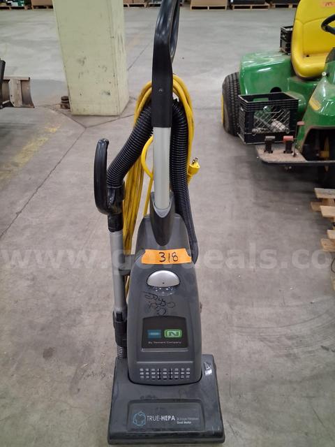 Nobles Commercial Vacuum Cleaner