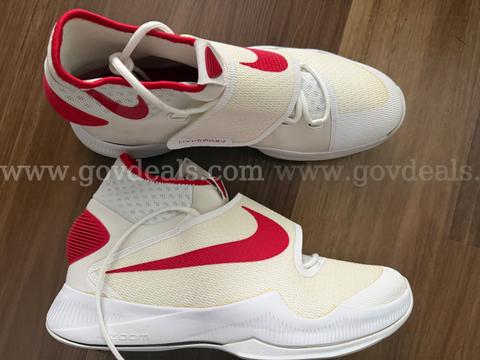 RARE / Nike Men's Zoom Hyperrev 2015 TB Basketball Shoes White / Red Size 15.5 NEW *WILL SHIP*