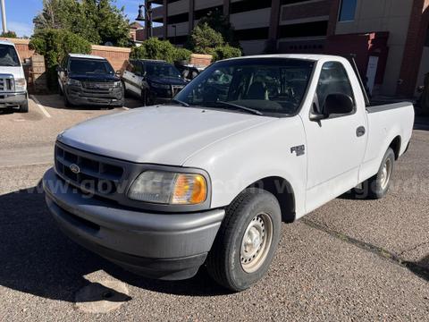 1998 Ford F-150 XL Reg. Cab Short Bed 2WD