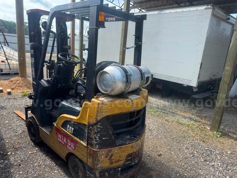 Caterpillar C3500 Forklift