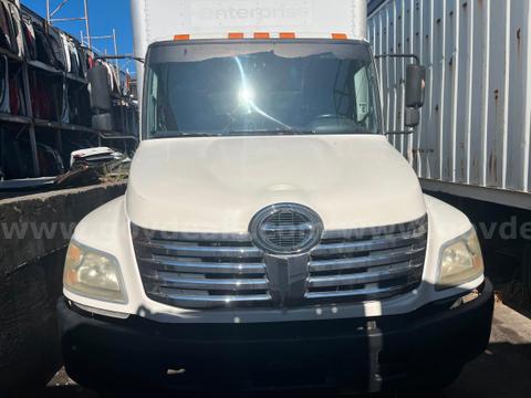 2008 HINO 268 - 26 FT BOX TRUCK - LIFT GATE - NO CDL REQUIRED - GVW 25,950 LB  - READY FOR WORK