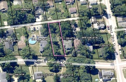 43β X 169β Residential City lot near Indiana Wesleyan University