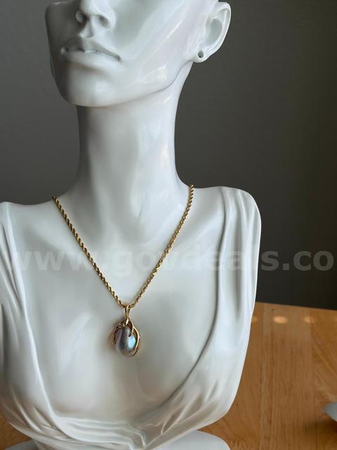 TiDDRs: 14K Gold 18"/ 2mm Necklace with two (2) Mother of Pearl 14K Pendants (one with .05 CTW diamonds). Authenticated