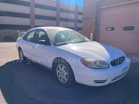 2005 Ford Taurus