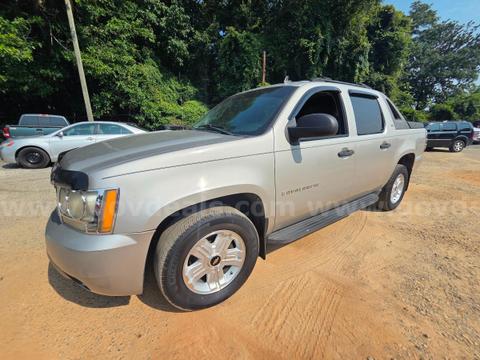 2009 Chevrolet Avalanche LS 2WD