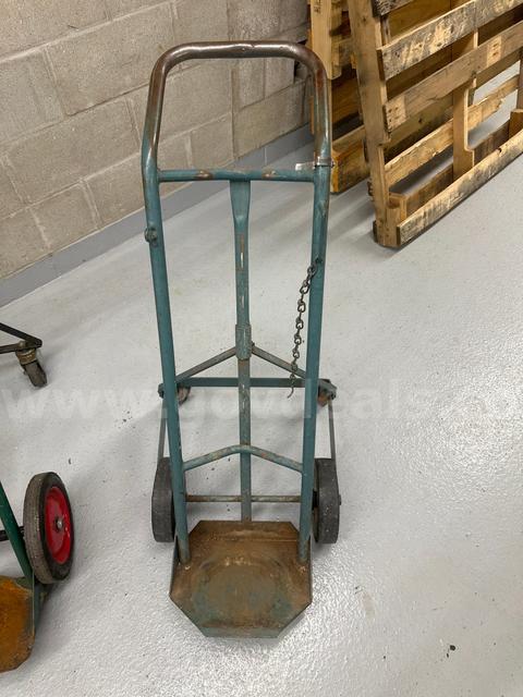 Gas carts and holders lot
