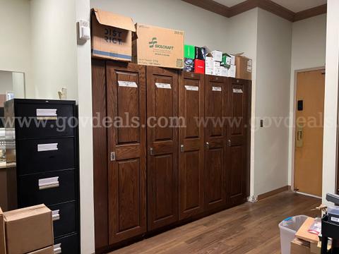 Set of 5 lockers (102” wide)