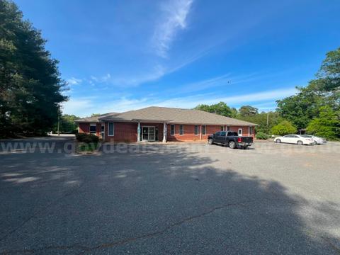 320 E. Lee Avenue, Yadkinville, NC 27055